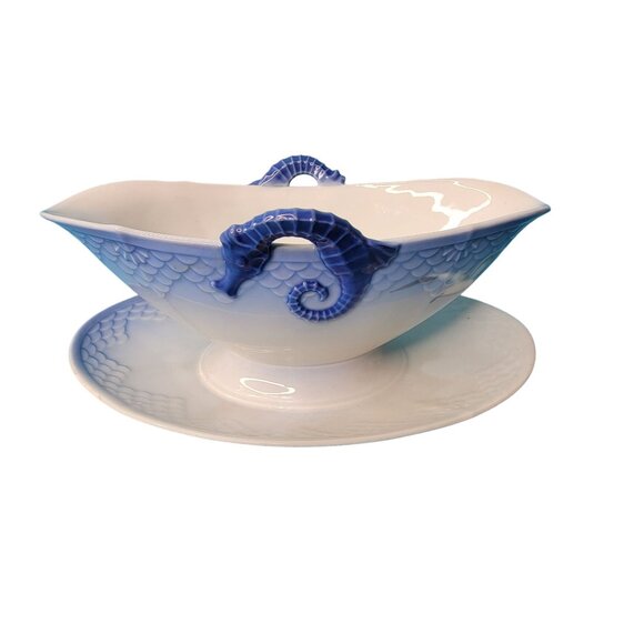 Bing & Grondahl Copenhagen Seagull Gravy Boat Attached Underplate Seahorse